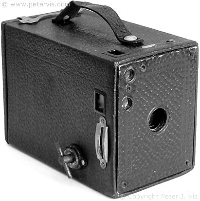 Stupid 'Karen'  on plane thought vintage camera was a bomb  Brownie-box-camera-no-2